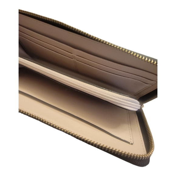 Kate Spade Wallet - Picture 5 of 9